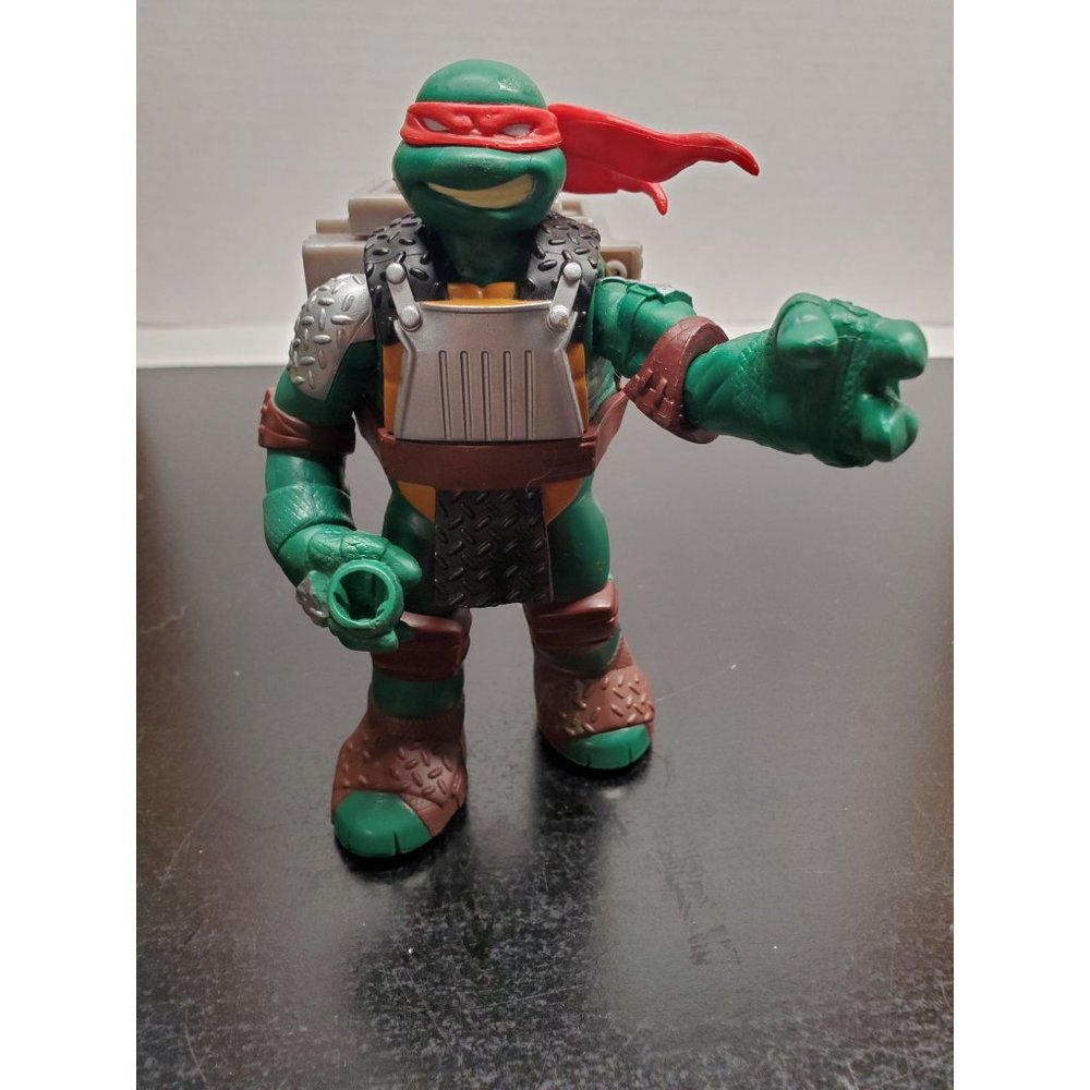 2012 Teenage Mutant Ninja Turtle Raphael Action Figure Ast 91100-Wheels on heels